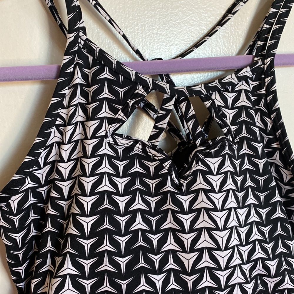 Victoria Sport by Victorias Secret VSX Black White Sports Bra Size Large - Picture 3 of 10